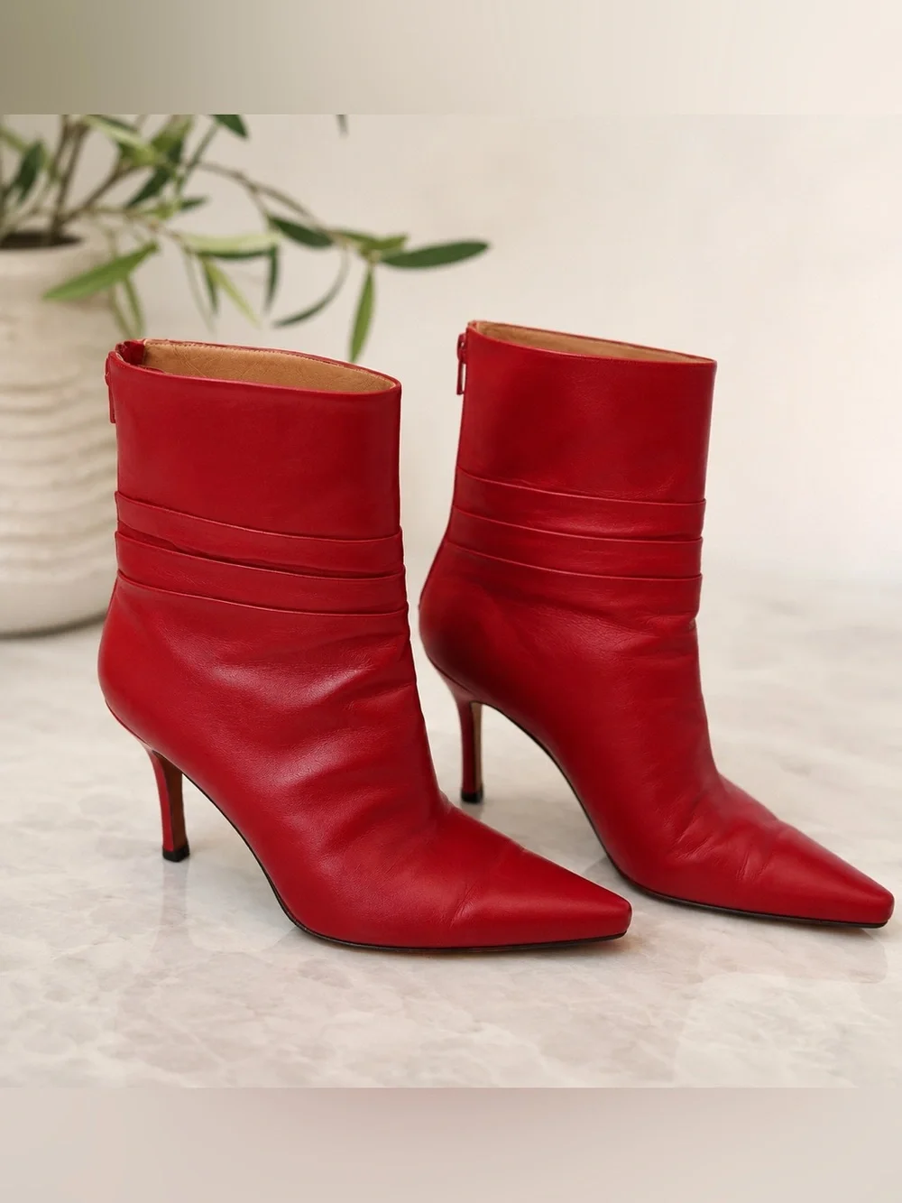 Stuart Weitzman Red Leather Pointed Toe Ankle Booties 7.5 B Stiletto Heel Spain